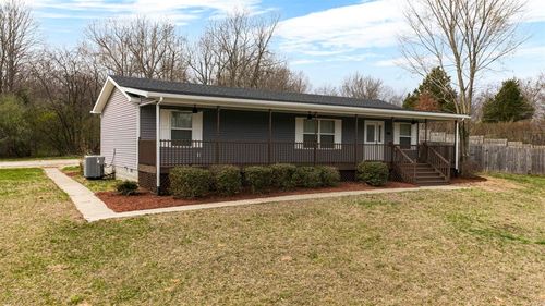 1611 Sportsman Lake Rd, Elizabethtown, KY, 42701-7218 | Card Image