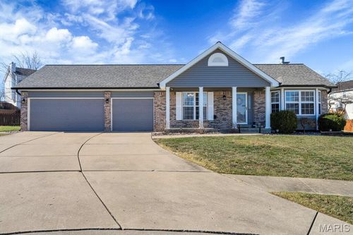 909 W Medalist Ct, Wentzville, MO, 63385-2695 | Card Image