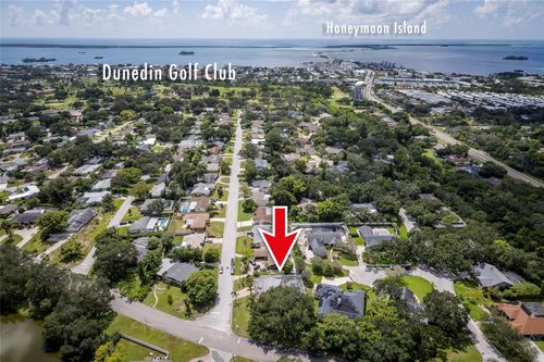 1294 Fairway Dr, Dunedin, FL, 34698-2109 | Card Image