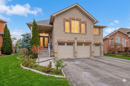 2074 Cynthia Crt, Innisfil, ON, L9S4Z1 | Card Image