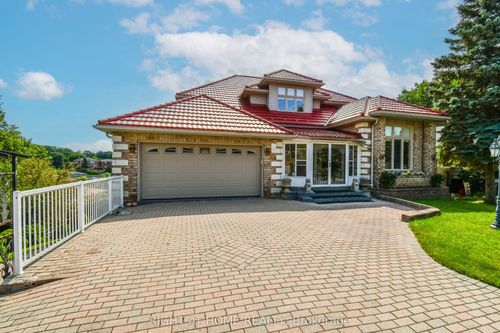 11 Thackeray Cres, Barrie, ON, L4N6J6 | Card Image