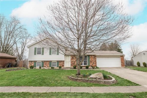845 Sunset Drive, Englewood, OH, 45322 | Card Image