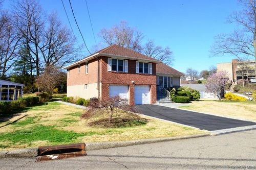 69 Wingate Road, Yonkers, NY, 10705 | Card Image