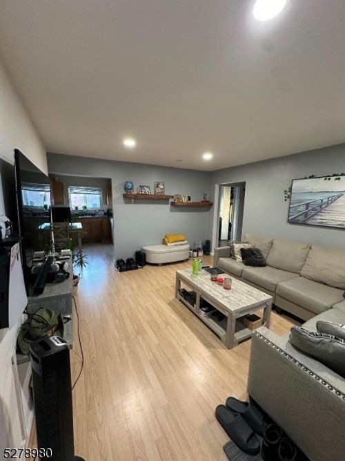 apt-8-203 N Beverwyck Rd, Lake Hiawatha, NJ, 07034-1413 | Card Image