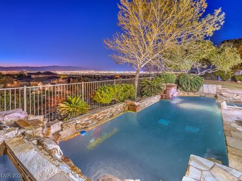 3 Pine Hollow Dr, Henderson, NV, 89052-6702 | Card Image