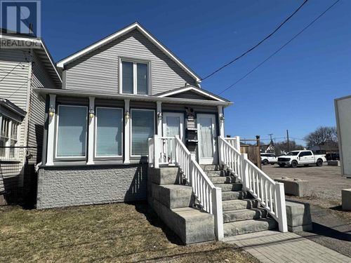 412 Albert St E, Sault Ste. Marie, ON, P6A2J8 | Card Image