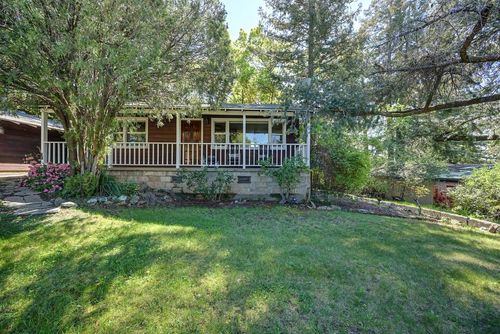 12190 Holly Vista Way, Auburn, CA, 95603-3422 | Card Image