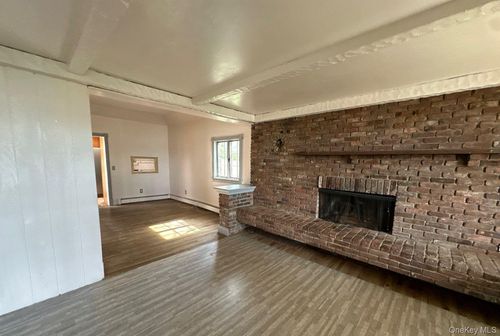 143 Harbor Rd, Cold Spring Harbor, NY, 11724-1512 | Card Image