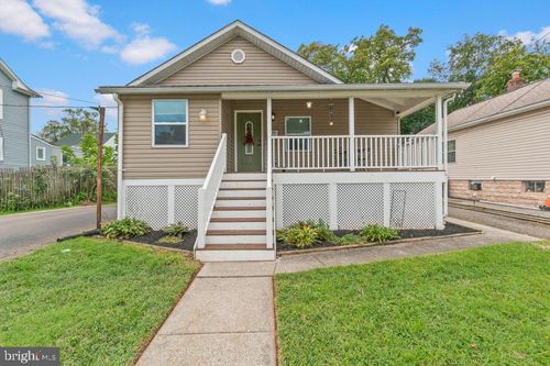 237 3rd Ave, HALETHORPE, MD, 21227-3108 | Card Image