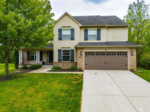 8437 Parkridge Dr, Dexter, MI, 48130-9398 | Card Image
