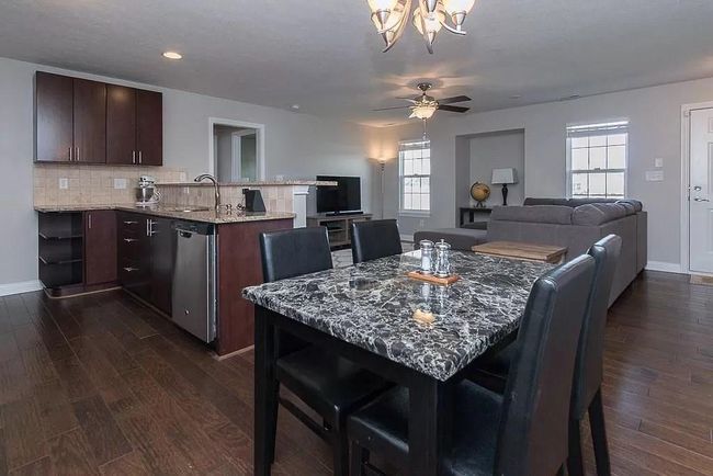 UNIT-100 - 9756 Clover Ct, Condo with 3 bedrooms, 2 bathrooms and null parking in Fishers IN | Image 8
