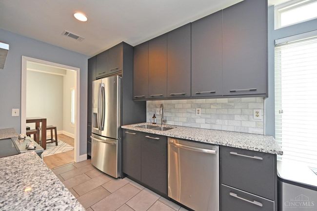 2320 Dina Ave, Condo with 2 bedrooms, 2 bathrooms and null parking in Cincinnati OH | Image 18