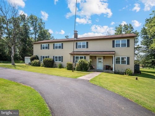 588 Swamp Picnic Rd, GILBERTSVILLE, PA, 19525-9623 | Card Image