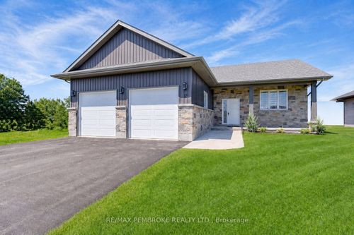 46 Marquis Dr, Petawawa, ON, K8H0E5 | Card Image