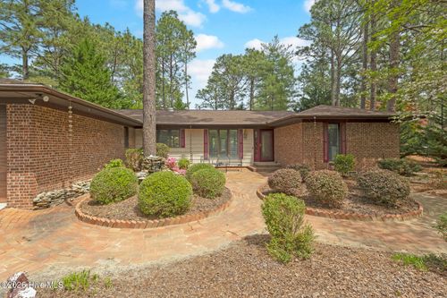 111 Somerset Ln, West End, NC, 27376 | Card Image