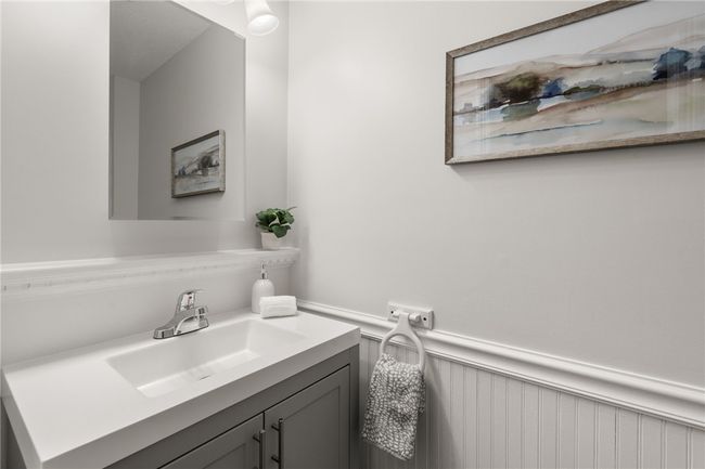 844 Bullocks Point Ave, Condo with 2 bedrooms, 3 bathrooms and 1 parking in Riverside RI | Image 10