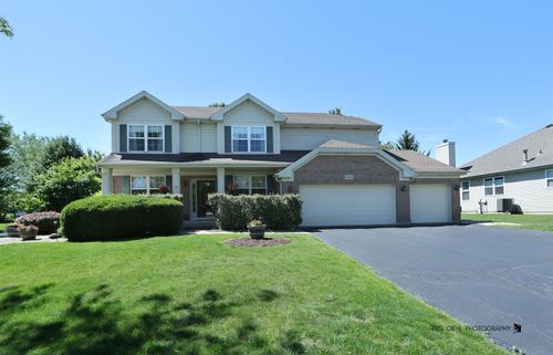 5667 Steeple Pointe Blvd, Gurnee, IL, 60031-1084 | Card Image