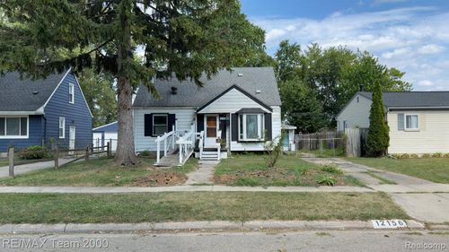 12156 Cavell St, Livonia, MI, 48150-5315 | Card Image