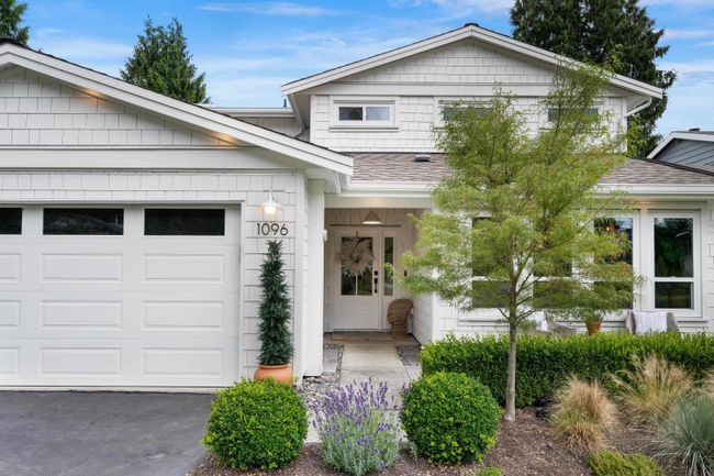 1096 Lombardy Drive, House other with 3 bedrooms, 2 bathrooms and 4 parking in Port Coquitlam BC | Image 4