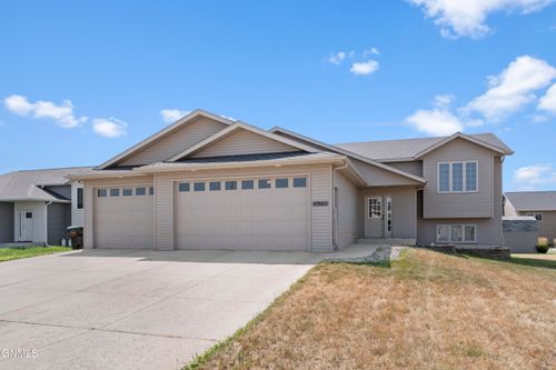 6025 Reily Rd, Lincoln, ND, 58504-9361 | Card Image