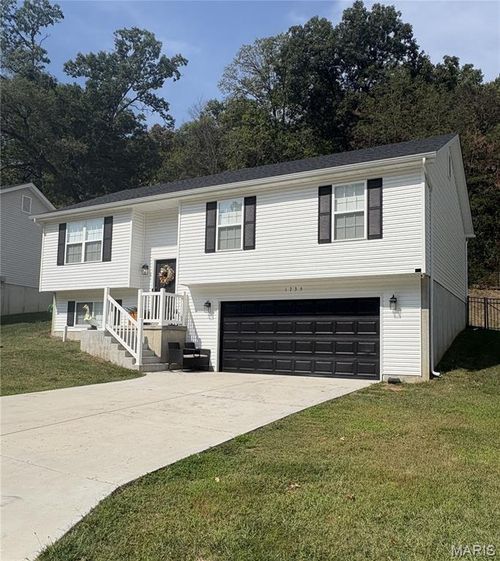1735 Cherry Blossom Ct, Pevely, MO, 63070-1347 | Card Image