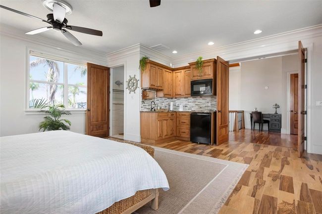 Guest bath and coffee bar in second bedroom suite | Image 53