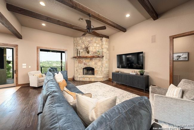 112 Juniper Pt, House other with 4 bedrooms, 5 bathrooms and null parking in Ingram TX | Image 8