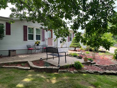 8442 Pleasant Hill Rd, Henderson, KY, 42420-9400 | Card Image