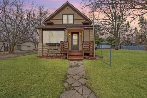 515 Franklin Ave, Crosby, MN, 56441-1218 | Card Image