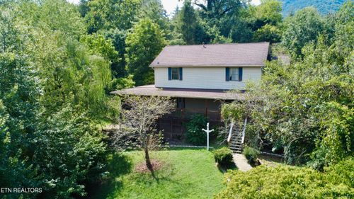 5506 Old Walland Hwy, Walland, TN, 37886-2500 | Card Image
