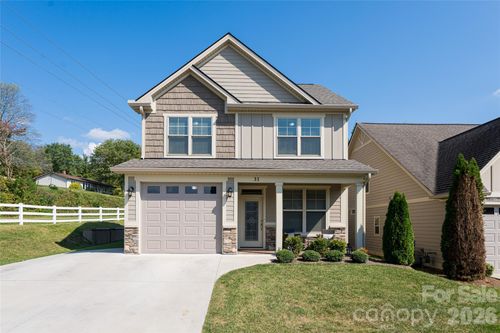 31 Burlington Ln, Fletcher, NC, 28732-9245 | Card Image