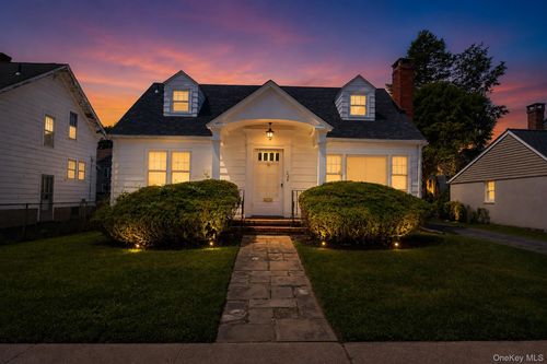 52 Fountain Pl, Poughkeepsie, NY, 12603-2727 | Card Image