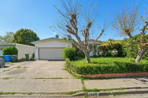 1533 Joan Dr, Petaluma, CA, 94954-3639 | Card Image