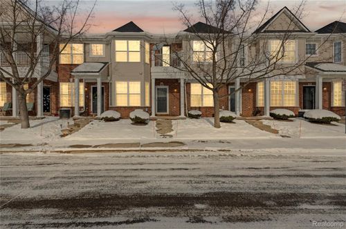 3823 Cherry Creek Ln, Sterling Heights, MI, 48314-1035 | Card Image