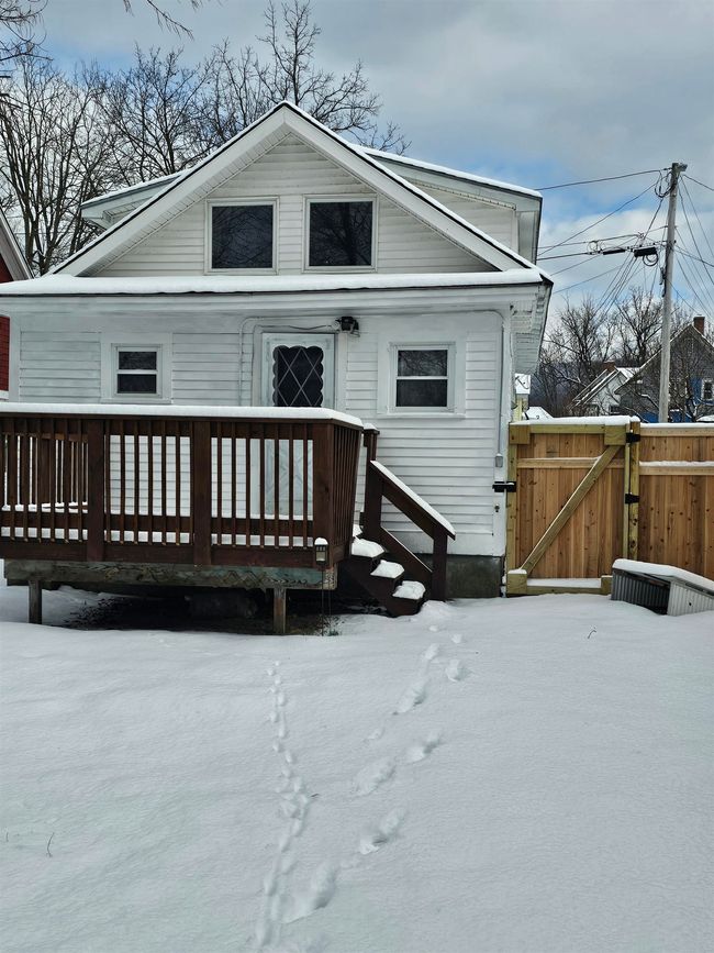 109 Charles St, House other with 3 bedrooms, 2 bathrooms and null parking in Bennington VT | Image 6