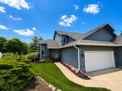 403 Sand Creek Dr N, Chesterton, IN, 46304 | Card Image