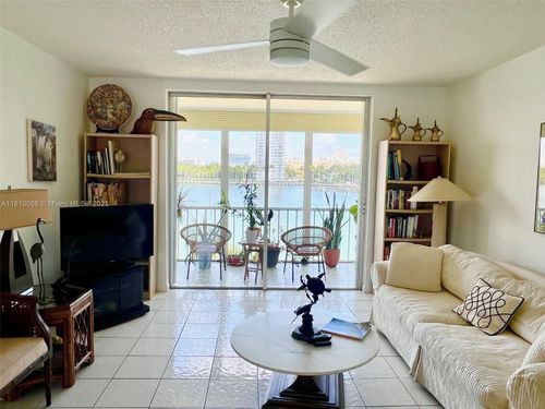 409-2999 Point East Dr, Aventura, FL, 33160-5026 | Card Image