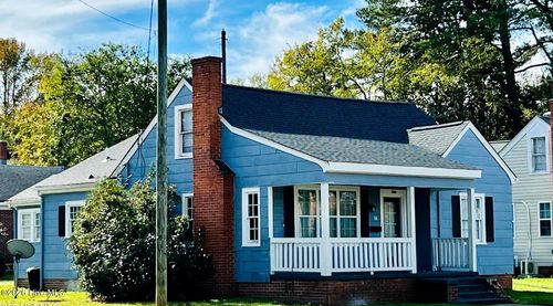 1806 E 3rd St, Greenville, NC, 27858-2701 | Card Image