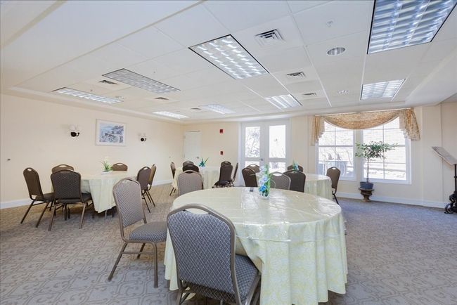 APT-108 - 36 Village Rd, Condo with 1 bedrooms, 1 bathrooms and null parking in Middleton MA | Image 37