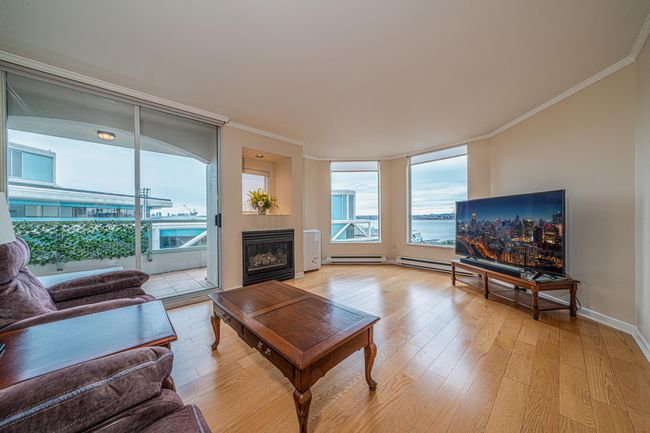 604 - 168 Chadwick Court, Condo with 2 bedrooms, 2 bathrooms and 1 parking in North Vancouver BC | Image 6