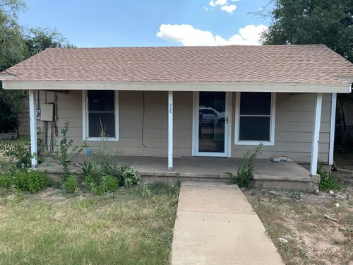 705 Veck St, San Angelo, TX, 76903-4122 | Card Image
