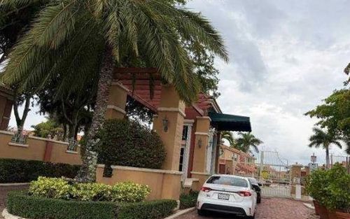 apt-438-11549 Nw 62nd Ter, Doral, FL, 33178-2896 | Card Image
