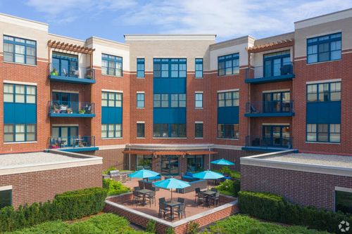 apt-311-1 N Main St, Algonquin, IL, 60102-2572 | Card Image