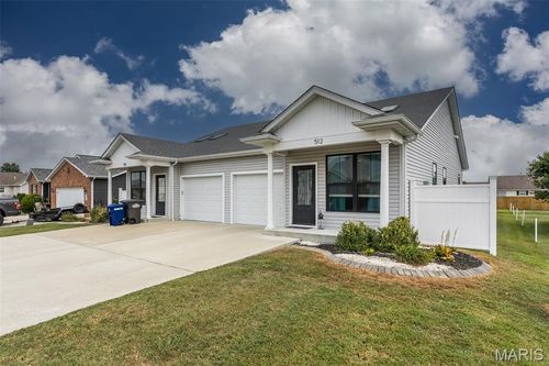 512 Deer Run Run, Moro, IL, 62067 | Card Image