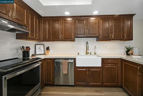 327 Sycamore Hill Ct, Danville, CA, 94526-3661 | Card Image