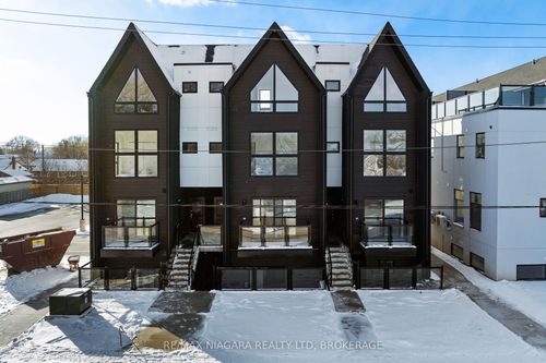 209-7277 Wilson Cres, Niagara Falls, ON, L2G7G5 | Card Image