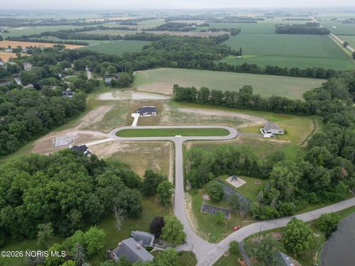 140 Coach House Loop, Bowling Green, OH, 43402-9729 | Card Image