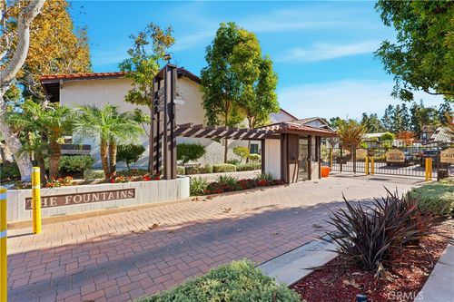 5054 E Atherton St, Long Beach, CA, 90815-3721 | Card Image