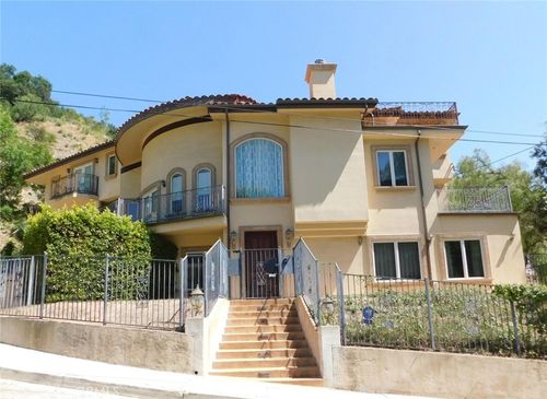 9706 Hensal Rd, Beverly Hills, CA, 90210-1210 | Card Image