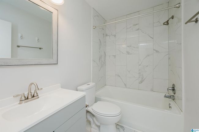 2033 E Lake Blvd, House other with 3 bedrooms, 2 bathrooms and null parking in TARRANT AL | Image 22